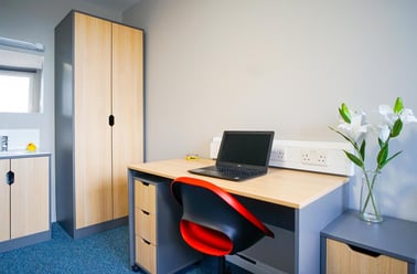 Roxburgh Place, Old Town, Edinburgh - Image 2